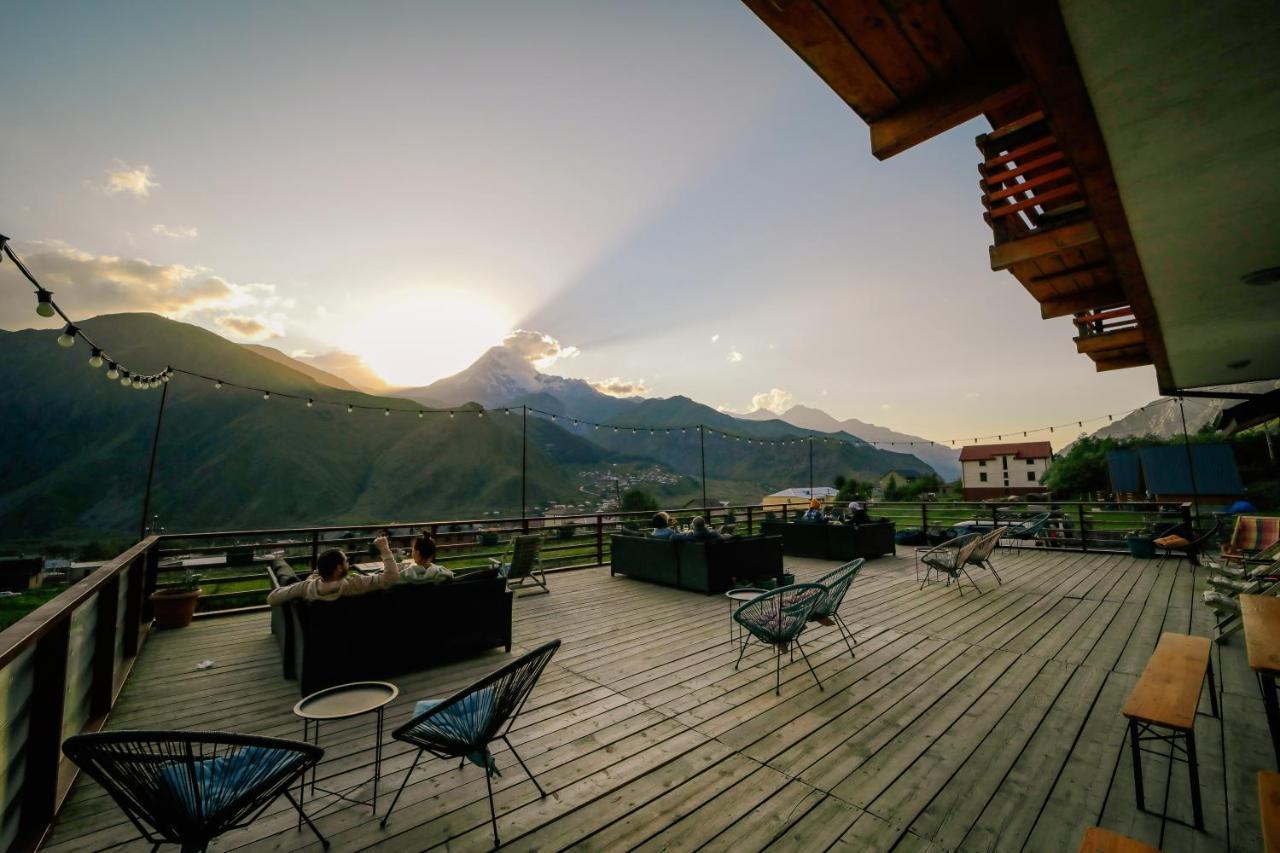 Alpenhaus Kazbegi Hotel & Restaurant Kültér fotó