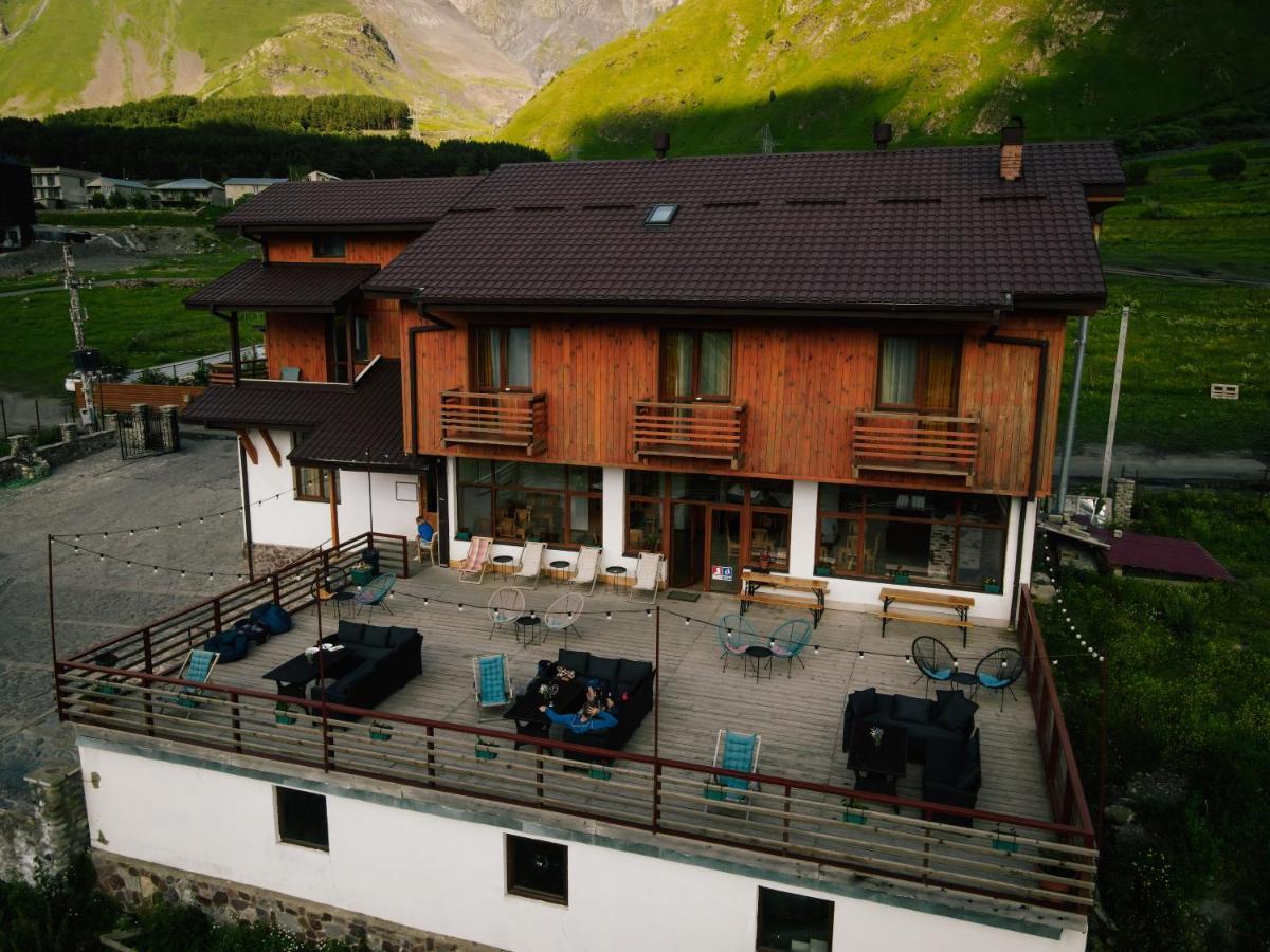 Alpenhaus Kazbegi Hotel & Restaurant Kültér fotó