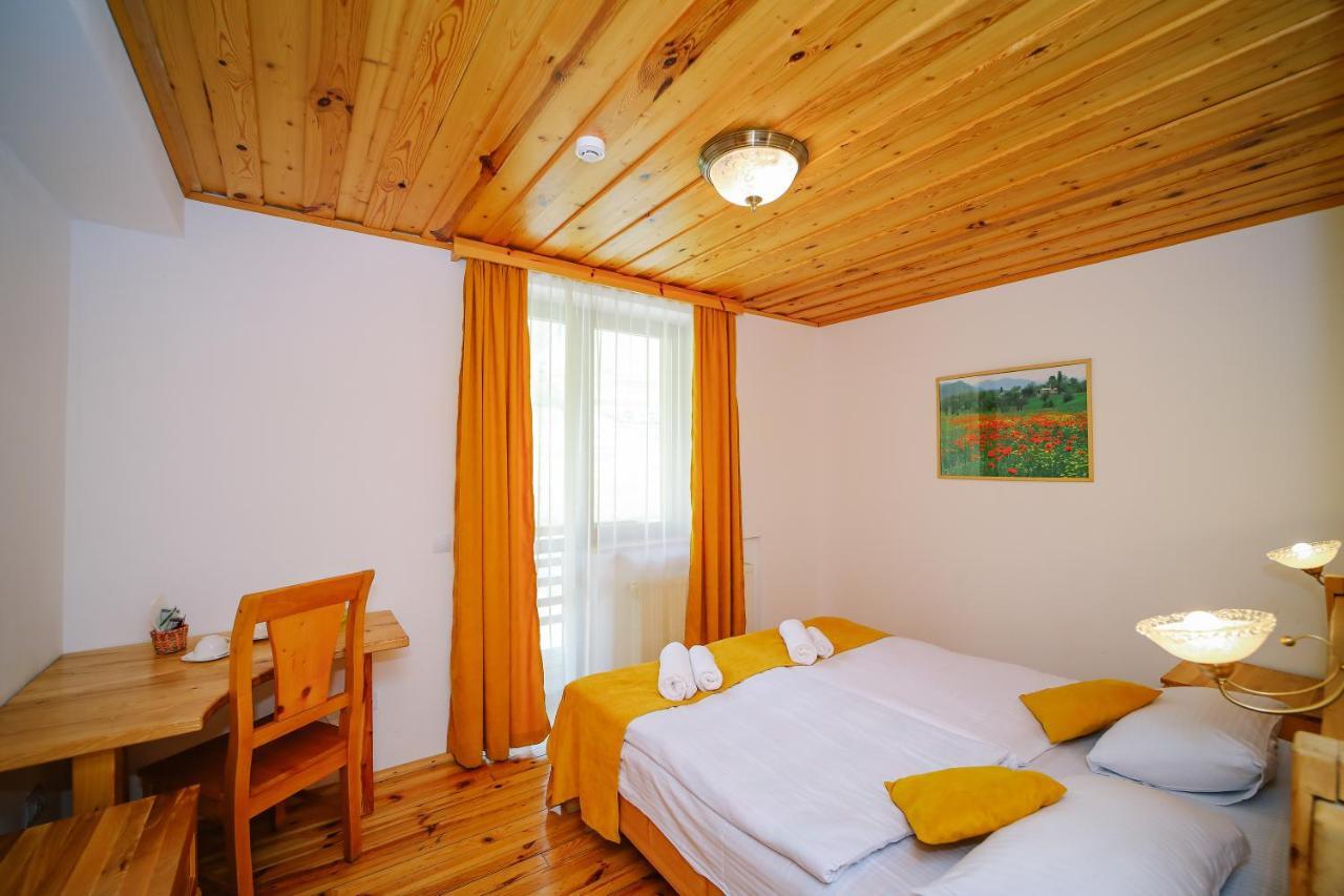 Alpenhaus Kazbegi Hotel & Restaurant Kültér fotó