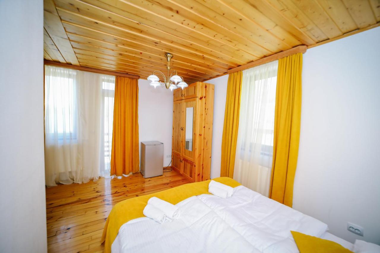Alpenhaus Kazbegi Hotel & Restaurant Kültér fotó