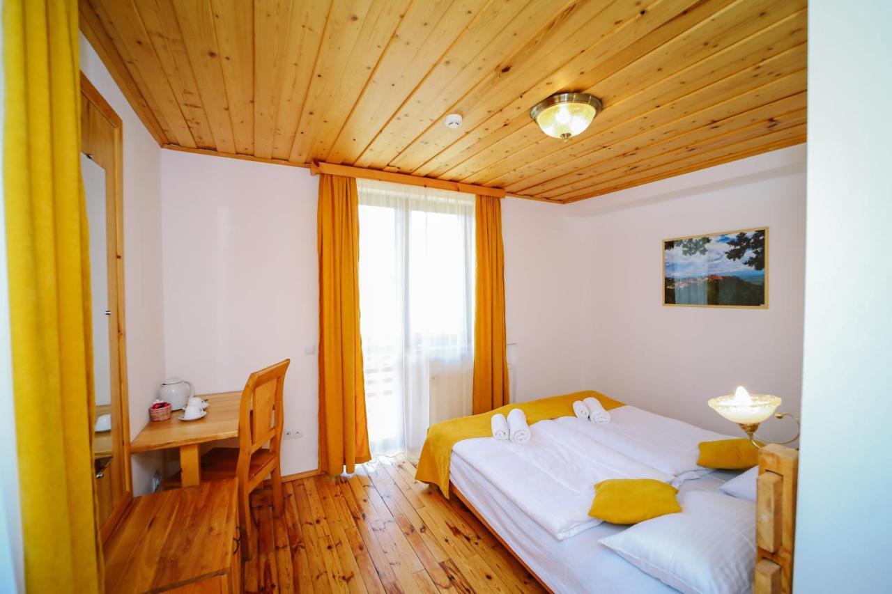 Alpenhaus Kazbegi Hotel & Restaurant Kültér fotó