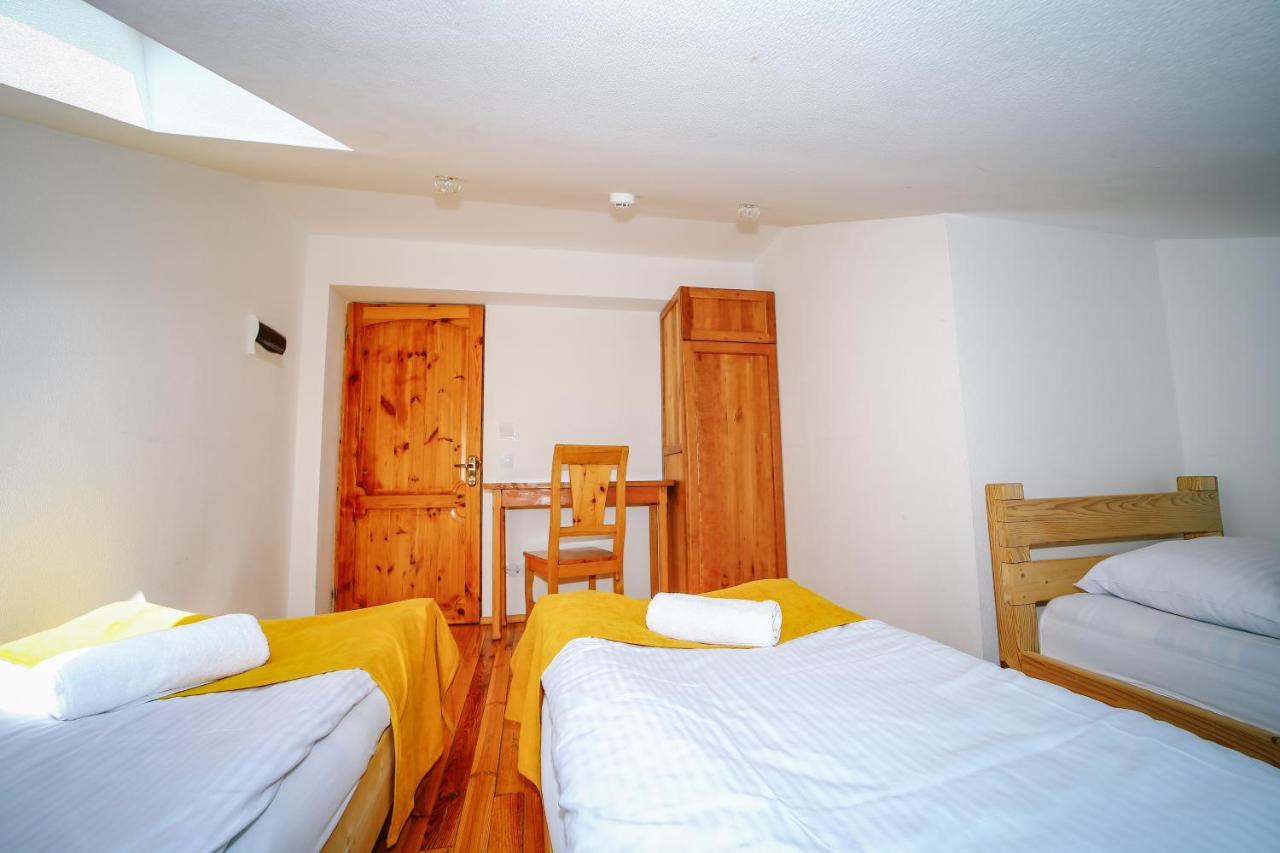 Alpenhaus Kazbegi Hotel & Restaurant Kültér fotó