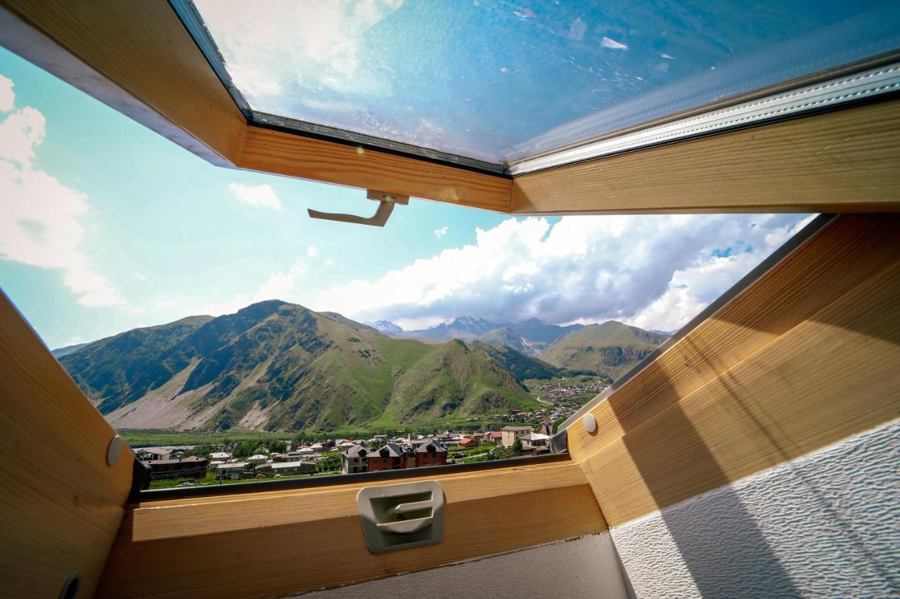 Alpenhaus Kazbegi Hotel & Restaurant Kültér fotó