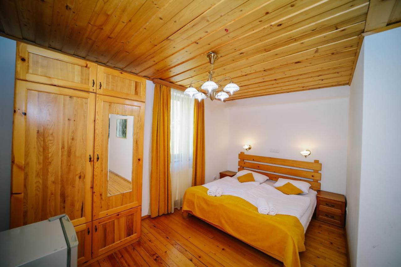 Alpenhaus Kazbegi Hotel & Restaurant Kültér fotó