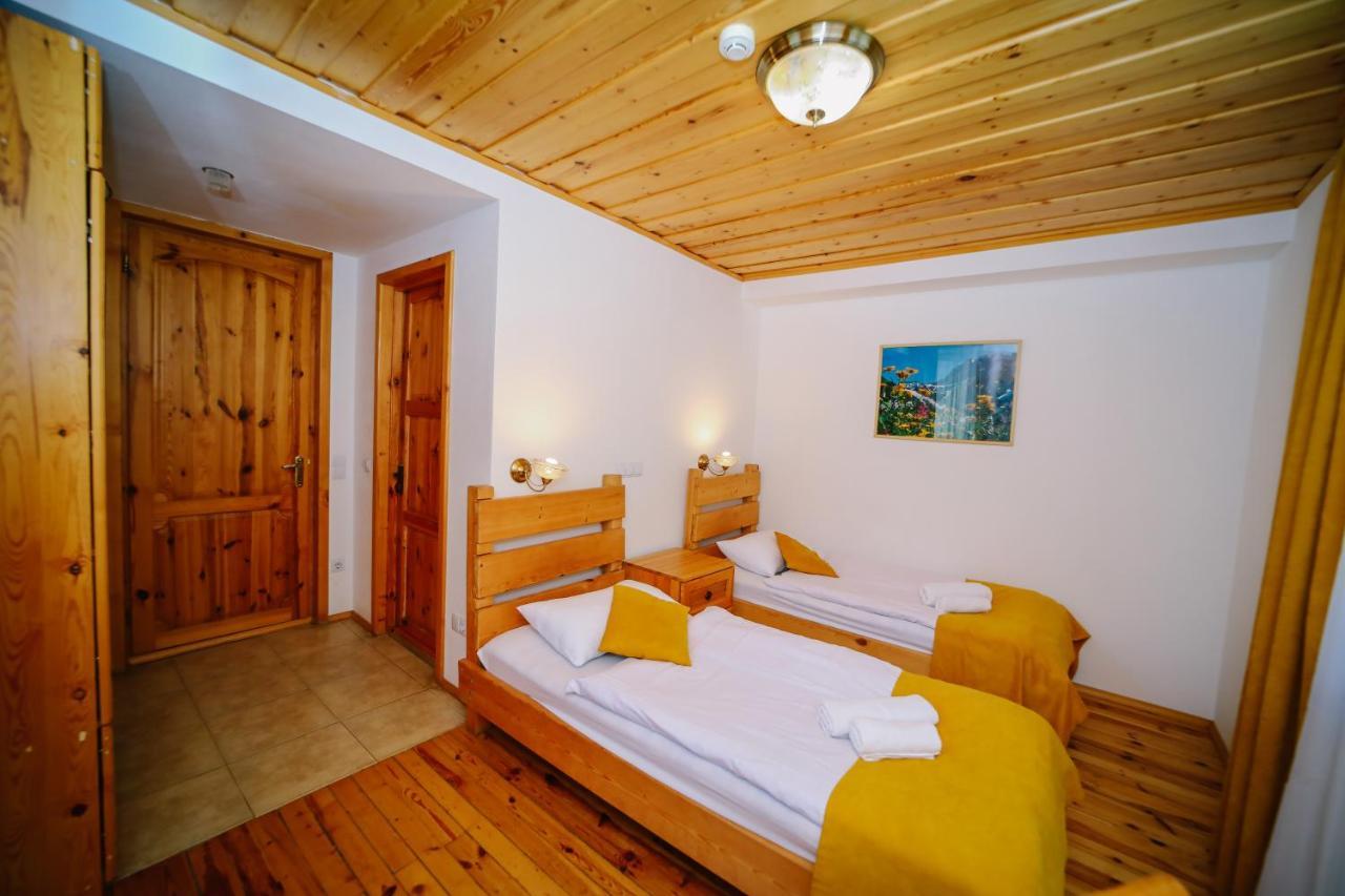 Alpenhaus Kazbegi Hotel & Restaurant Kültér fotó